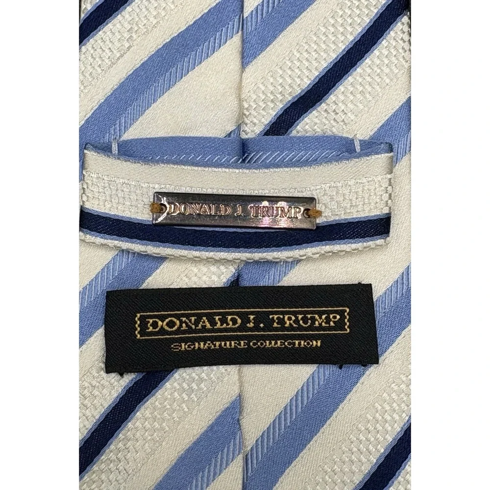 Donald Trump Tie 100% Silk White Blue Signature Collection Luxury Striped 61
